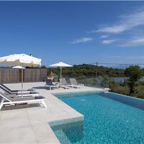 3 bedroom villa with pool & seaview, near Acharavi, sleeps 6